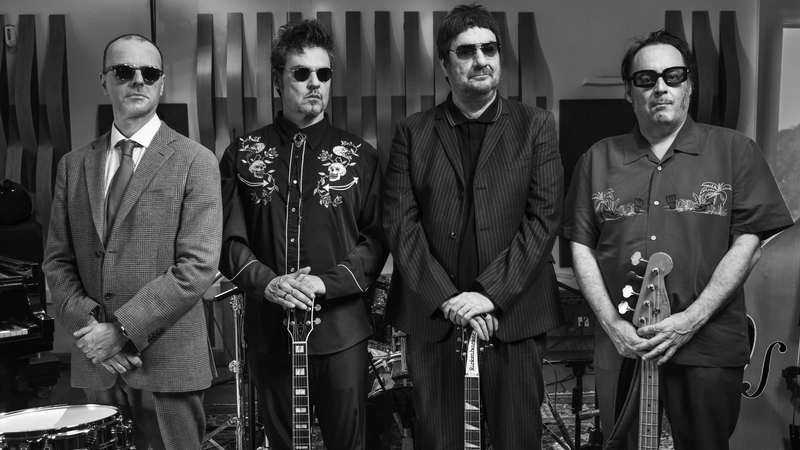 Los Tres La revuelta
